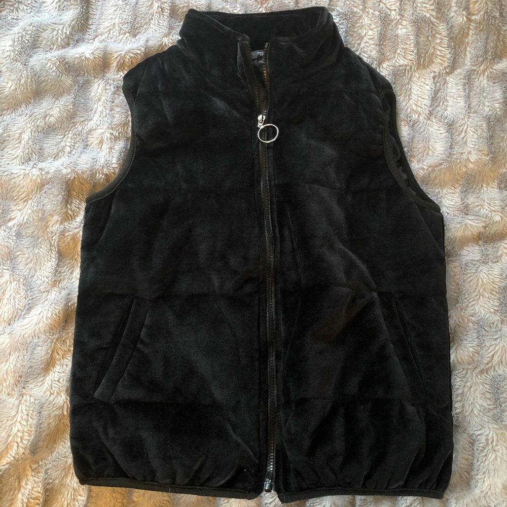 Simply Vera Vera Wang black faux fur zip up vest